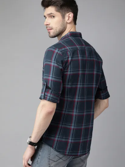 Men Navy Blue & Red Regular Fit Checked Casual Shirt