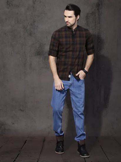 Men Brown & Black Slim Fit Checked Casual Shirt