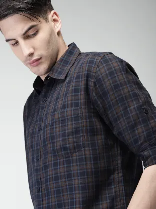 Men Navy & Brown Slim Fit Checked Casual Shirt