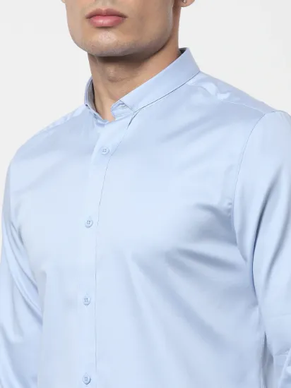 Men Blue Slim Fit Solid Casual Shirt