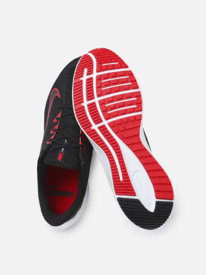 Men Black QUEST 3 Running Shoes