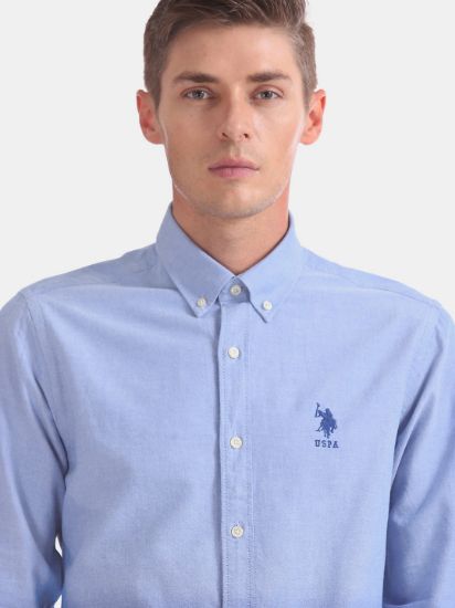 Picture of Men Blue Regular Fit Solid Casual Shirt
