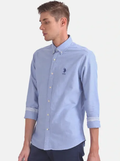 Picture of Men Blue Regular Fit Solid Casual Shirt